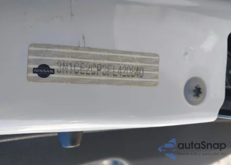 2015 Nissan Versa Note S (Sr)/S Plus/Sl/Sr/Sv z USA, uszkodzony, nr VIN 3N1CE2CP3FL420840